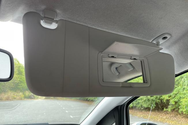 VAUXHALL Corsa Photo 32