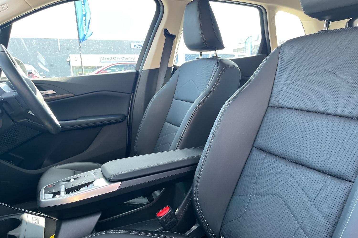 BMW 2 SERIES Photo 18