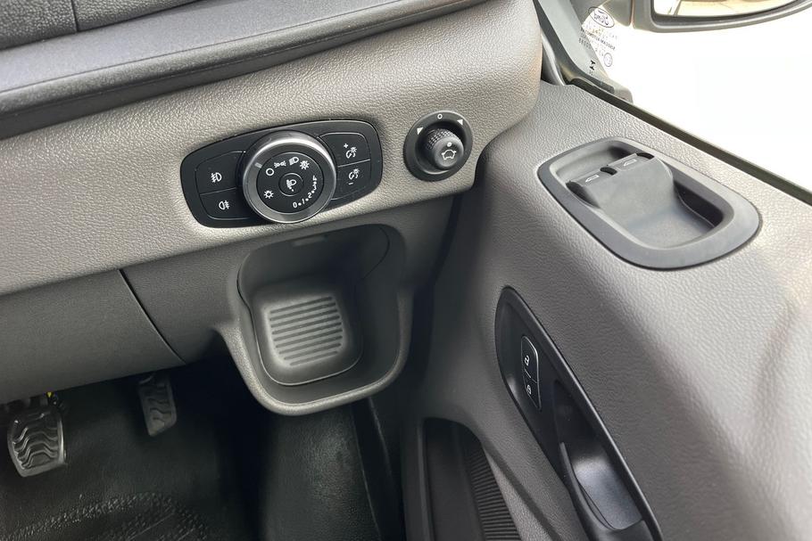 Used Ford TRANSIT CK24NRV 18