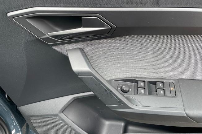 SEAT Ibiza Photo 22