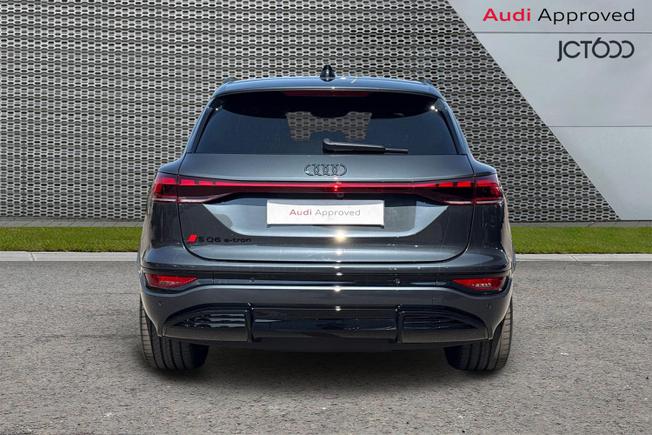 AUDI Sq6 E-Tron Photo 7