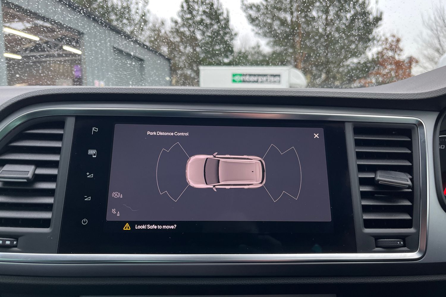 SEAT ATECA Photo 35