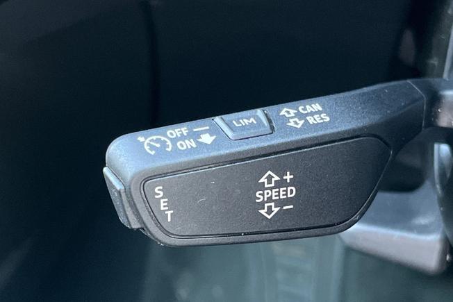 Audi E-TRON Photo 26