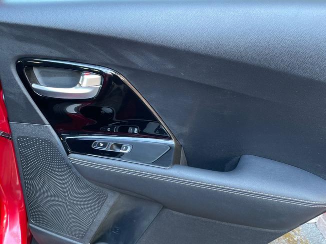 KIA Niro Photo 34