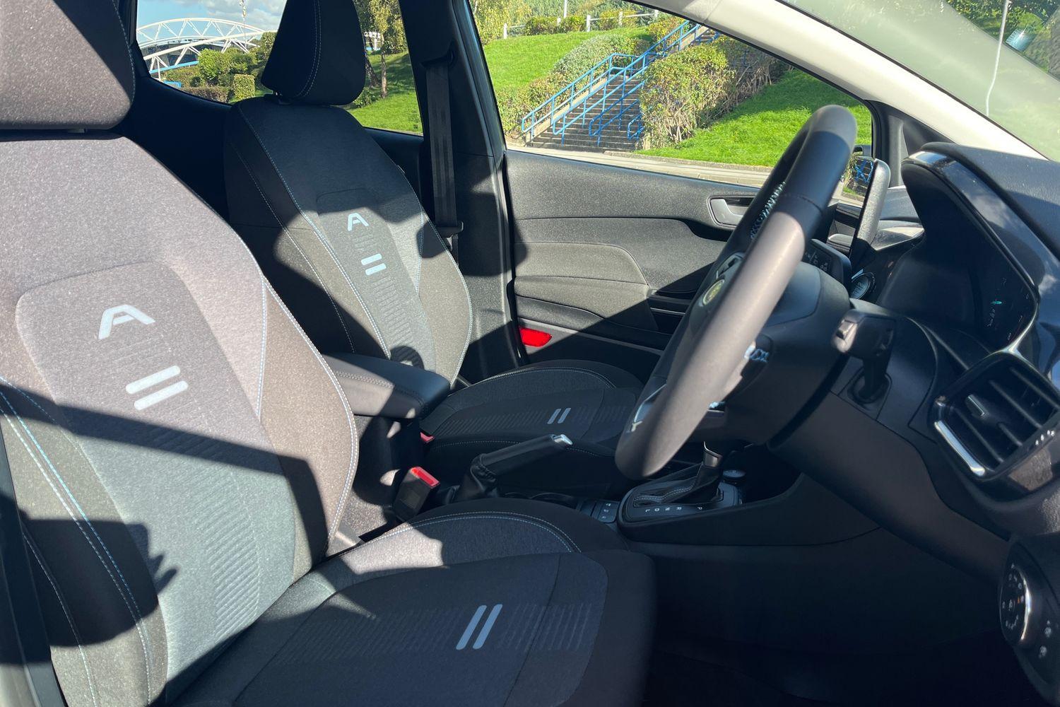 Ford Fiesta Photo 16
