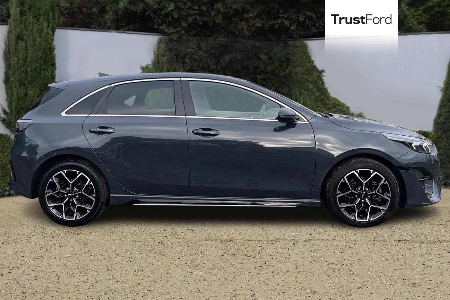 Kia CEED Photo 2
