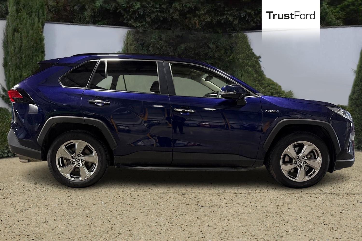 Toyota RAV4 Photo 2