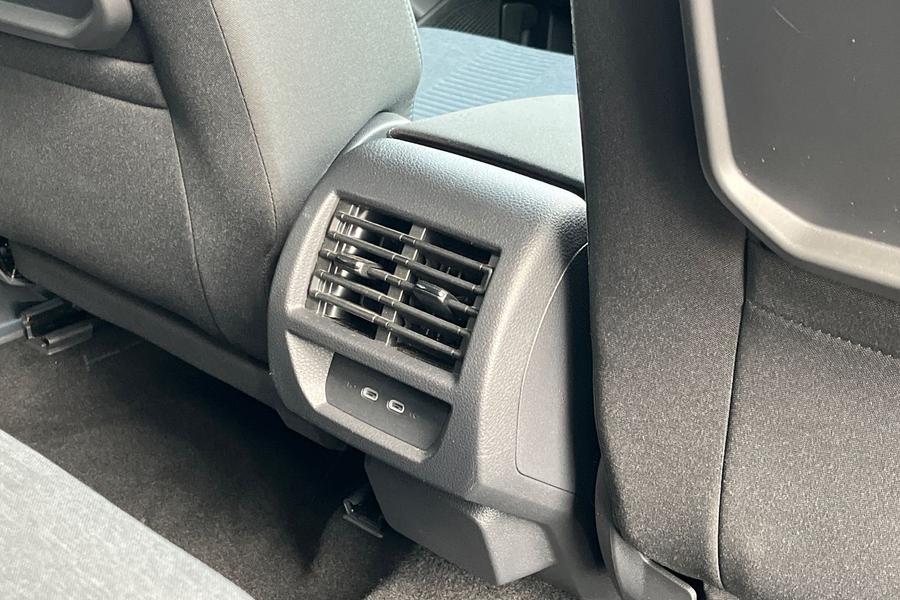 Ford TOURNEO CONNECT Photo autoimg-355db7a9b0cb91e3fe166142594e9bc72cab7e71.jpg