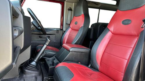 Land Rover Defender Photo autoimg-35610c4a27fa56a3890b17a4284a4570cf090180.jpg