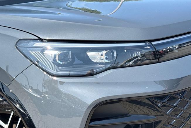 VOLKSWAGEN Tiguan Photo 19