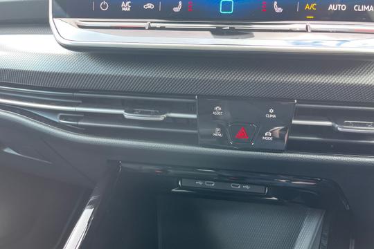 Volkswagen Golf Photo autoimg-3562c1206a0085f692b145ea4bd9c78c283b148f.jpg