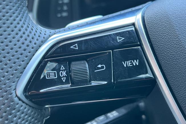 AUDI A6 Avant Photo 16