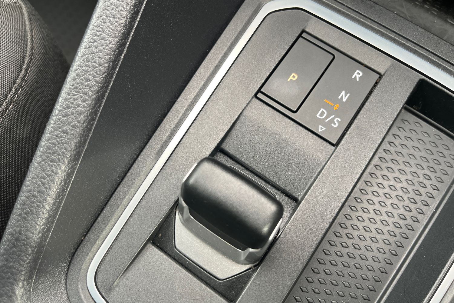 Ford TRANSIT CONNECT Photo 16