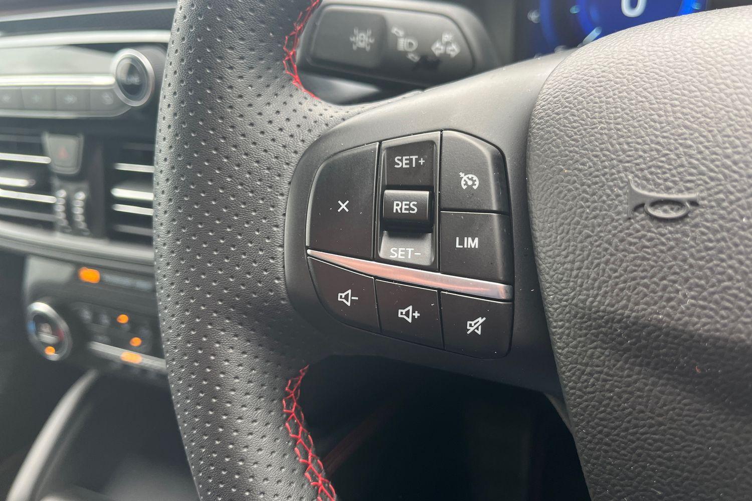 Ford KUGA Photo 27