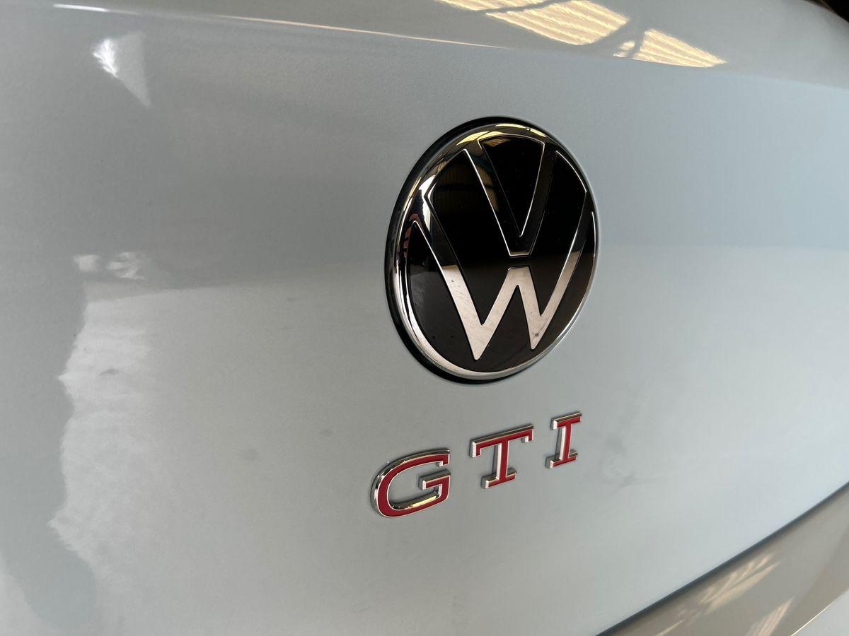 Volkswagen Golf Photo autoimg-357920b62952a837ab70880324f77338860783be.jpg