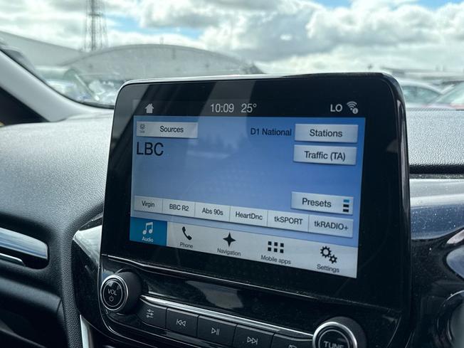 FORD Fiesta Photo 30
