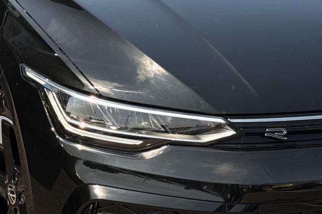 VOLKSWAGEN Golf Photo 19