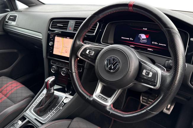 Volkswagen Golf Photo 6