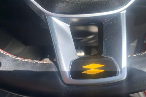 Renault CLIO Photo autoimg-3585f73df148f79109404912385a2898f10a7b92.jpg
