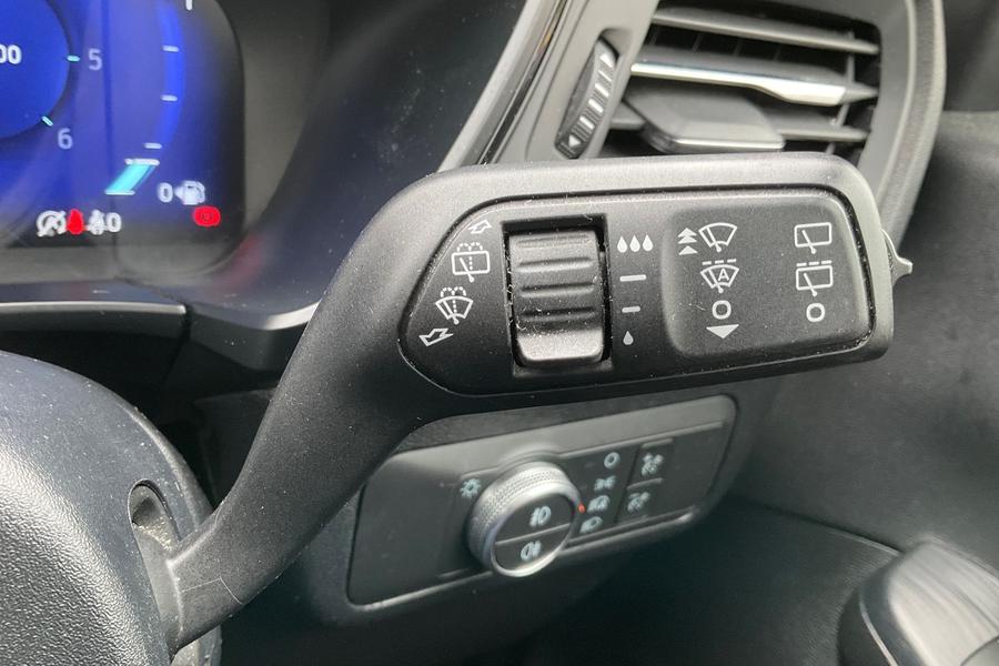 Ford KUGA Photo autoimg-35877b6d1b19b9440003688647b33afd1bdf3fa8.jpg