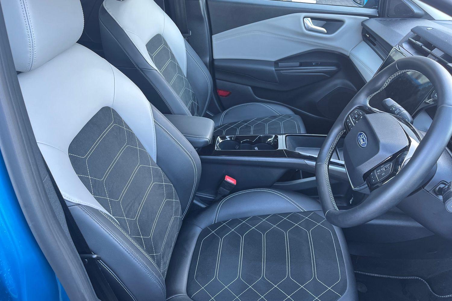 Ford Puma Gen-E Photo 16