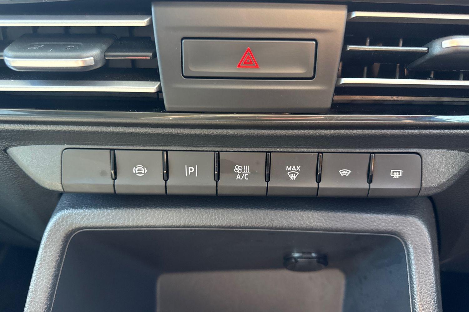 Ford TOURNEO CONNECT Photo 31