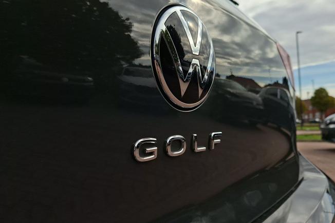 VOLKSWAGEN Golf Photo 22