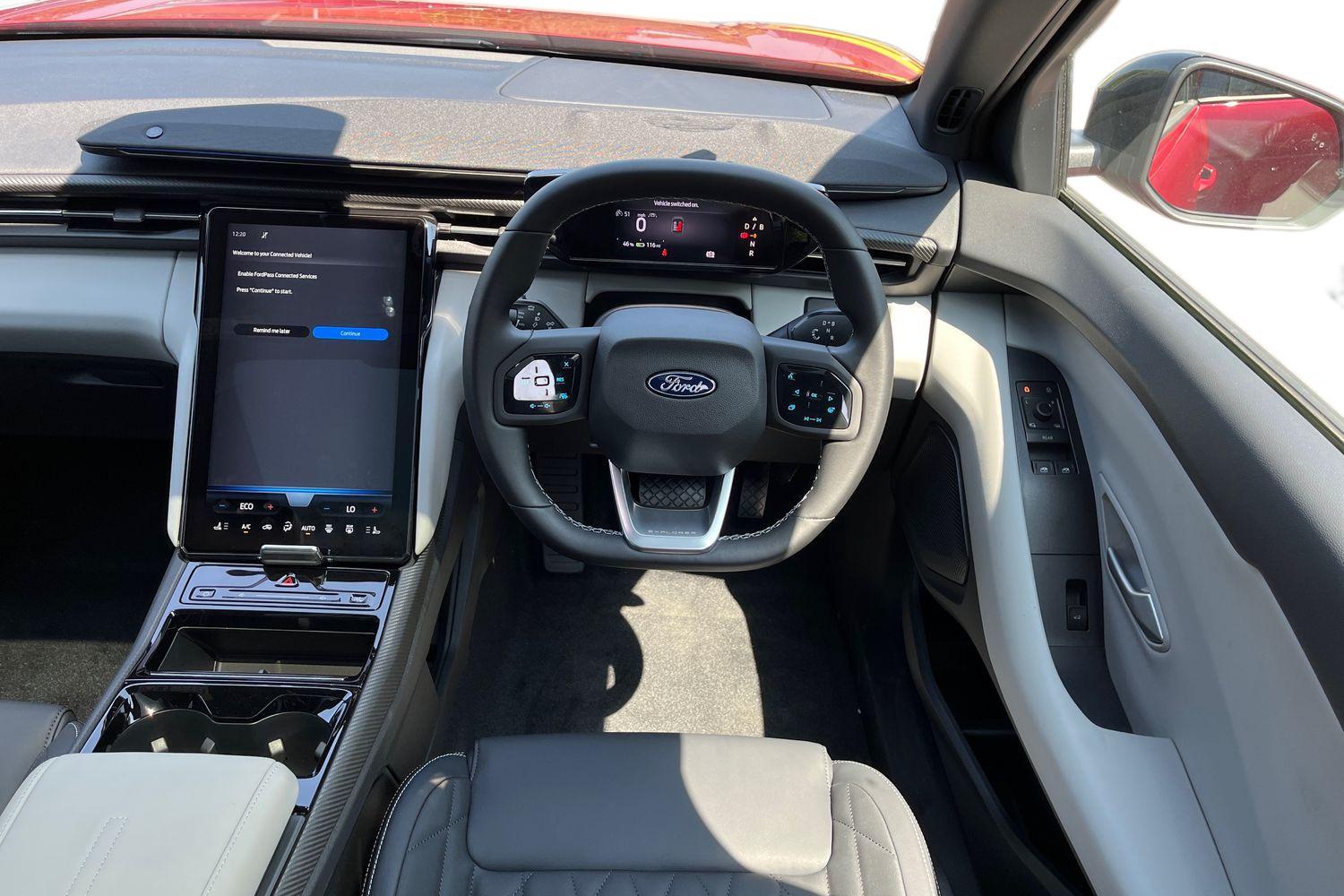 Ford Explorer Photo 10