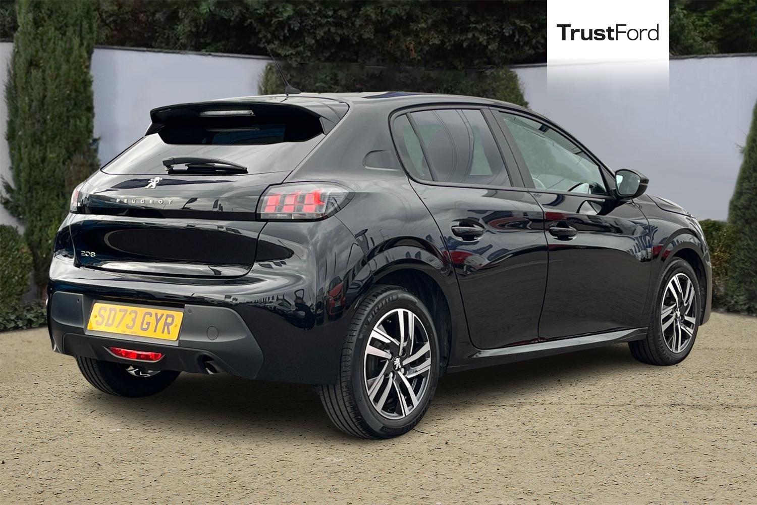 Peugeot 208 Photo 3