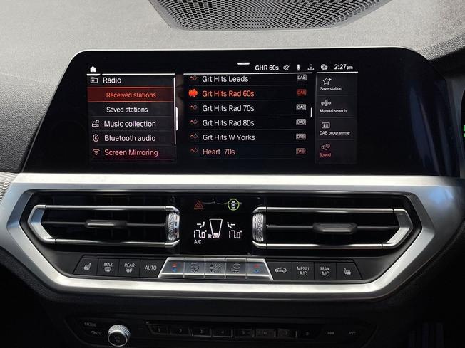 BMW 3 Series Photo 13