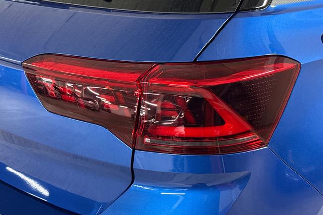 VOLKSWAGEN T-Roc Photo 18