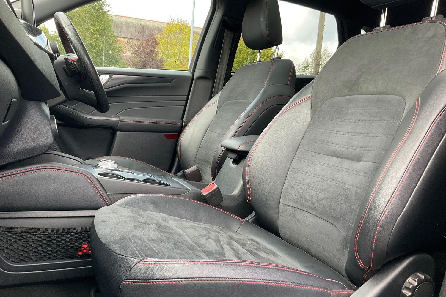 Ford KUGA Photo 18