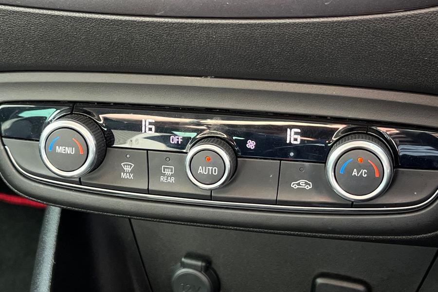 Vauxhall CROSSLAND X Photo autoimg-3598a71b25fc1f464e5079c94ad3ad108e182af8.jpg