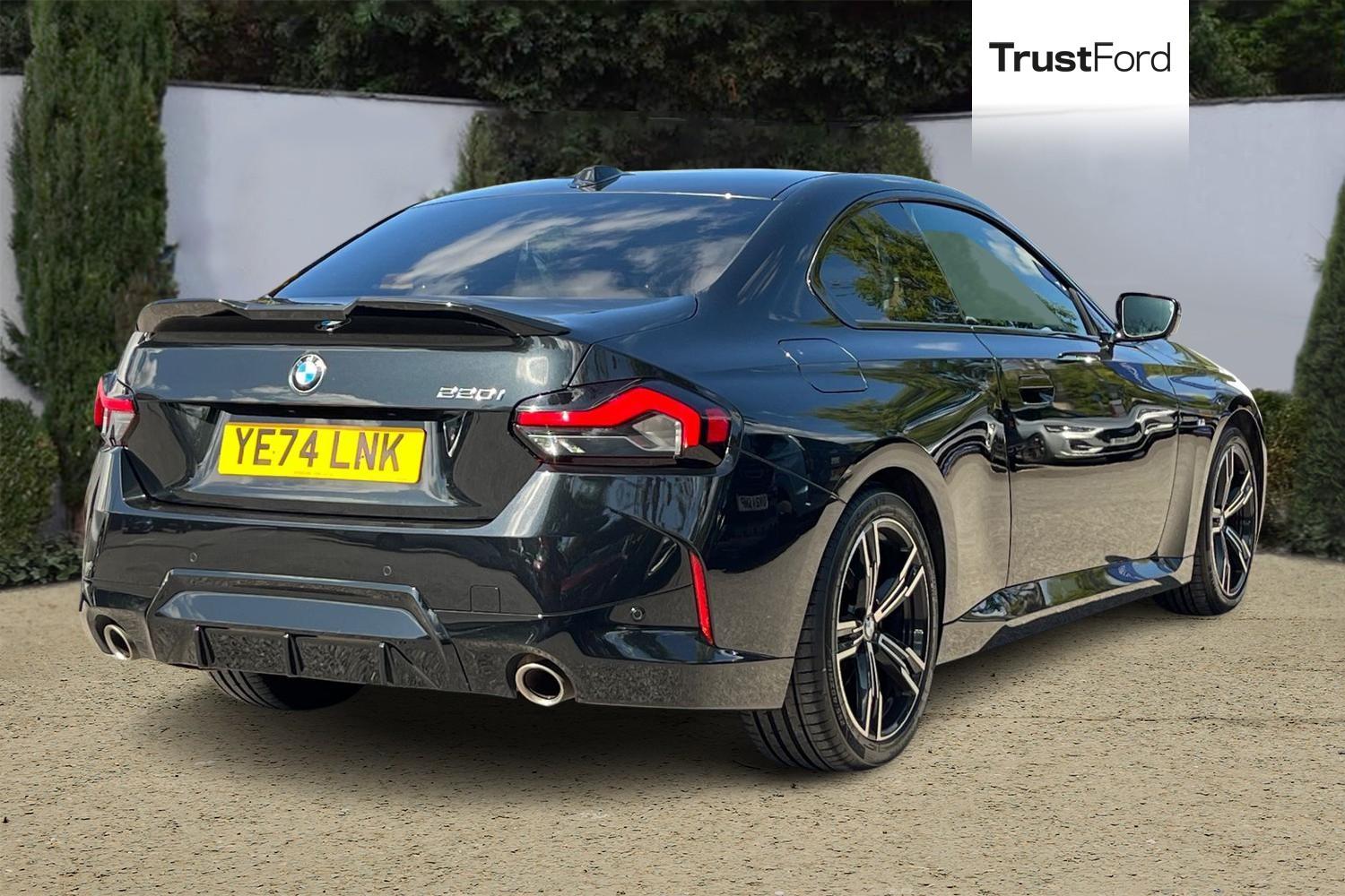 BMW 2 Series Photo 3