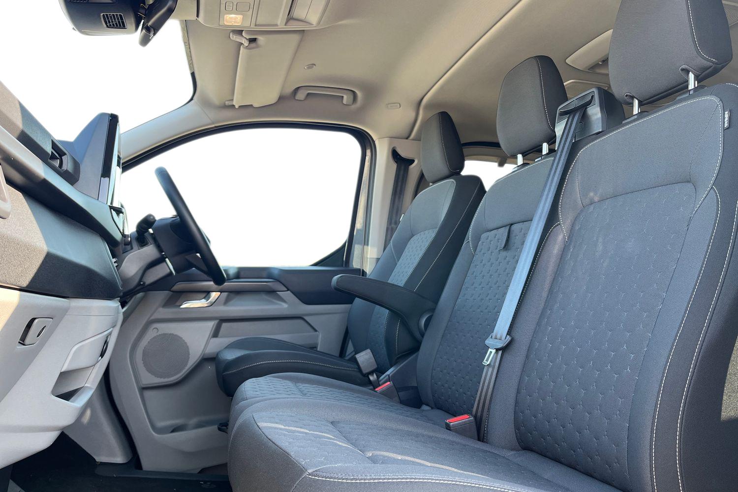 Ford TOURNEO CUSTOM Photo 9