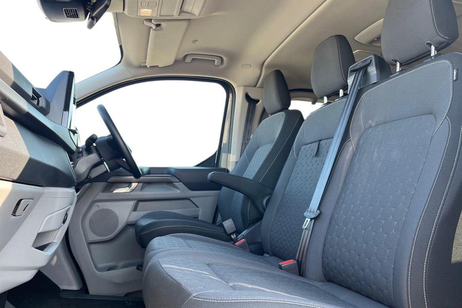 Ford TOURNEO CUSTOM Photo autoimg-359936030e6c913c46293074981afea2adb5c76a.jpg