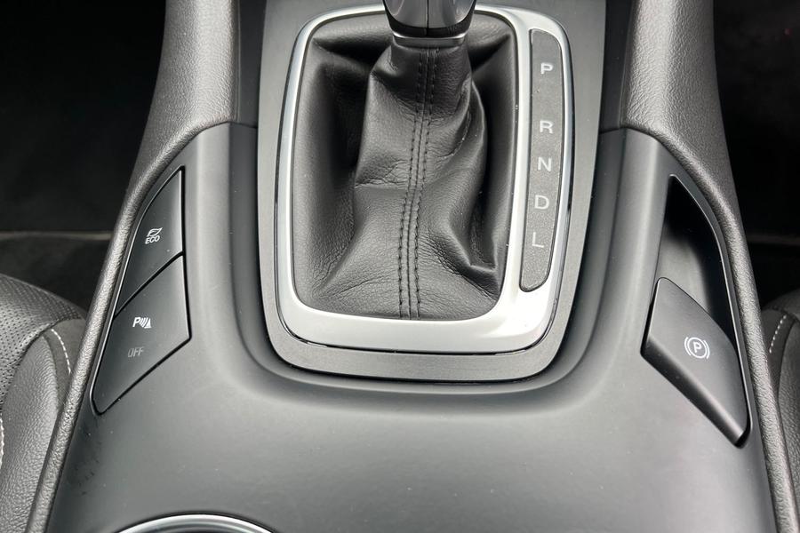 Ford Mondeo Photo autoimg-359a7576cea8b4cb9ed2579208e078e60d248018.jpg