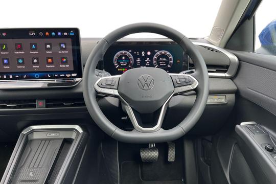Volkswagen T-roc Photo autoimg-35a0528b290806ceb26fcece51aa93eb8f72a911.jpg