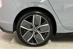 VOLKSWAGEN Golf Photo 5