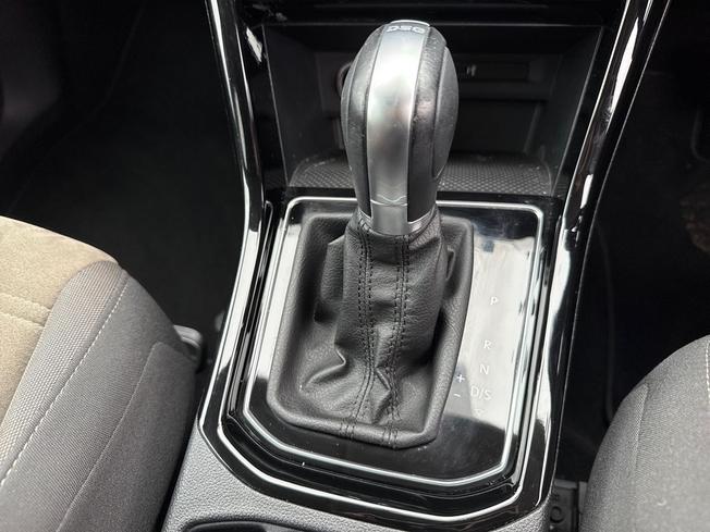 VOLKSWAGEN Touran Photo 33