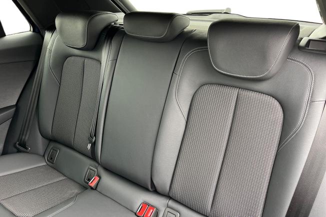 AUDI Q2 Photo 9