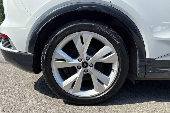 AUDI Q4 E-Tron Photo 5