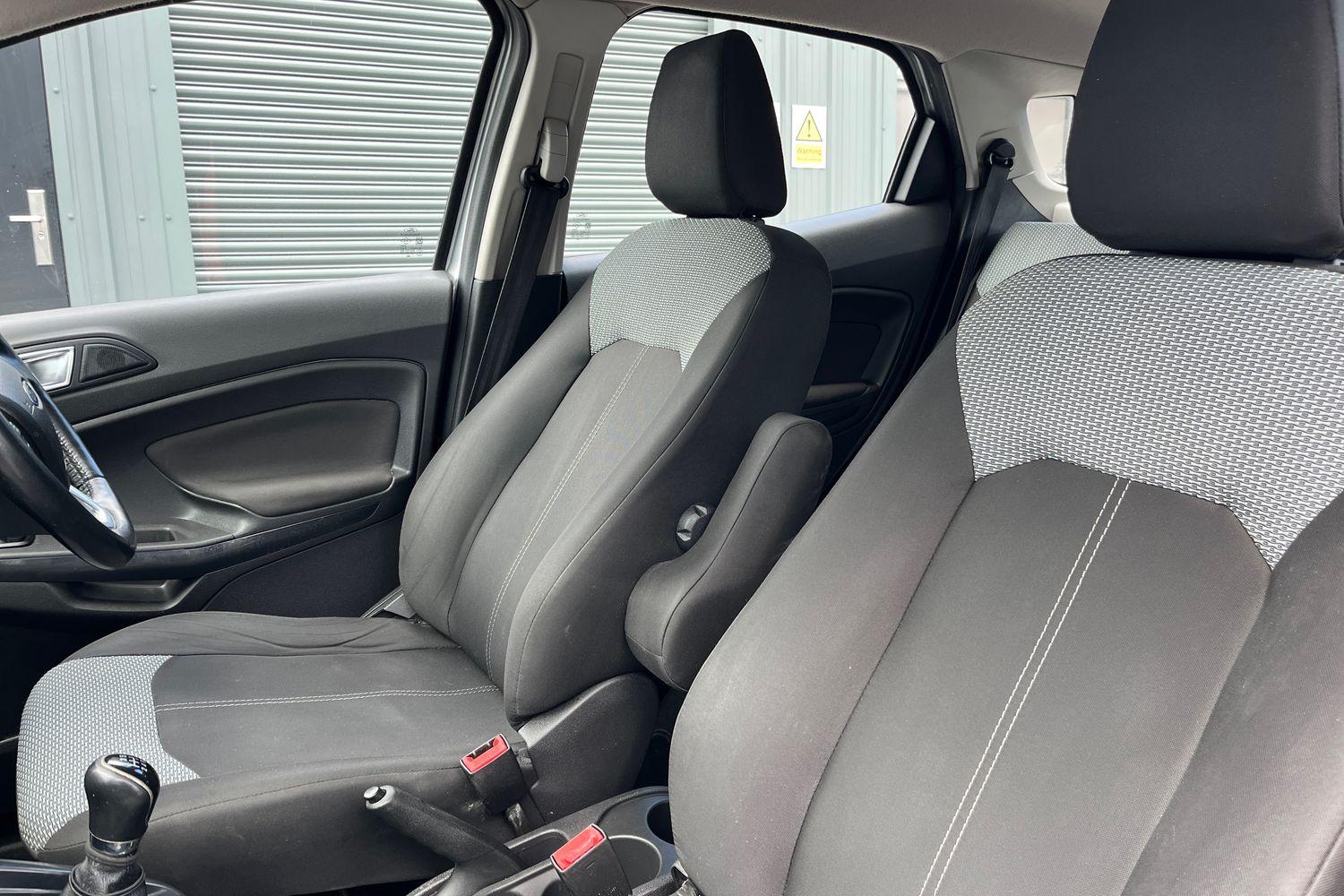 Ford Ecosport Photo 18
