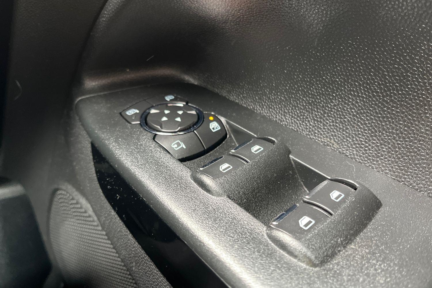 Ford ECOSPORT Photo 15
