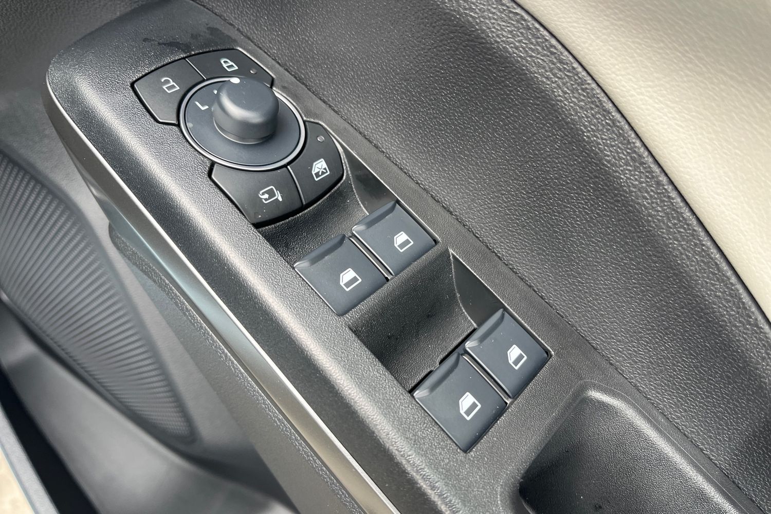 Ford Puma Gen-E Photo 15