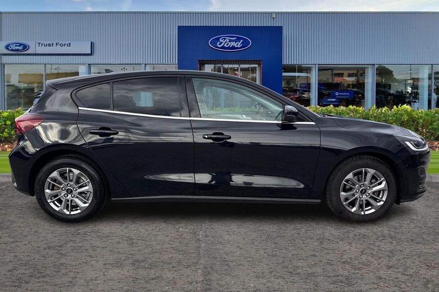 Ford FOCUS Photo autoimg-35b121566887214e499b2fedf14e3bf45716f6af.jpg
