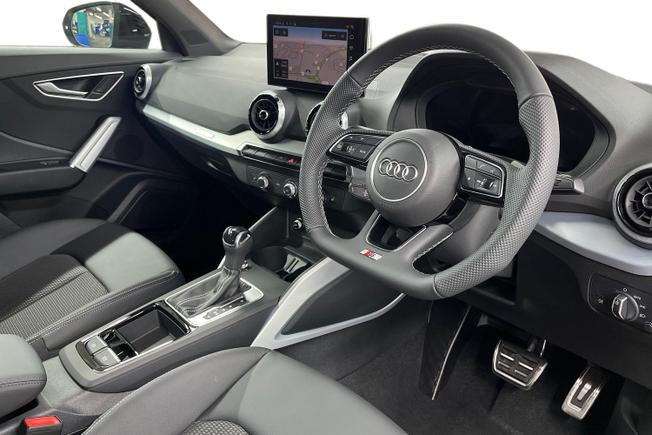 AUDI Q2 Photo 6