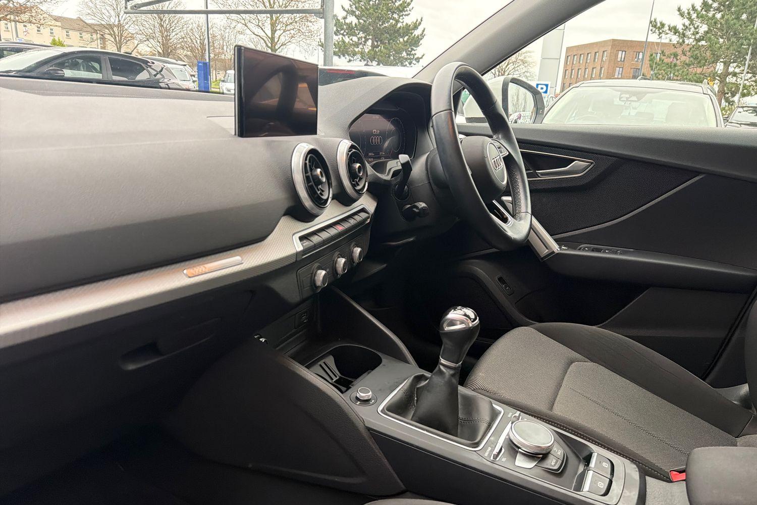 Audi Q2 Photo 17