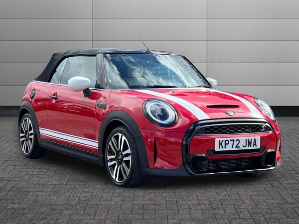 MINI Convertible Photo autoimg-35b59f0b528117ecb417fc12410c9f47416471ad.jpg