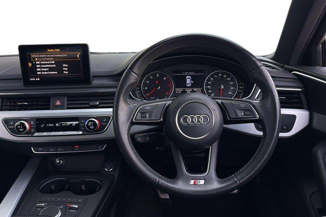 Audi A4 Avant Photo 11